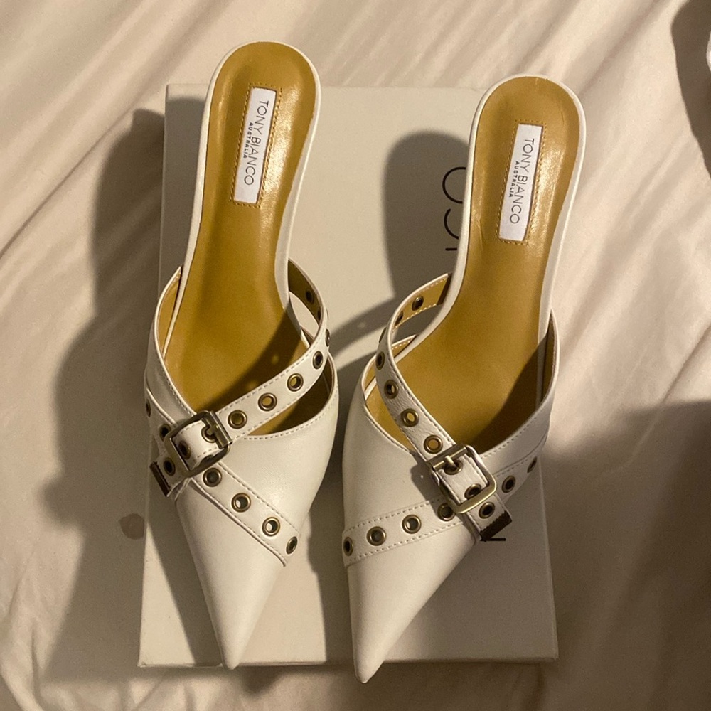 Kitten heels